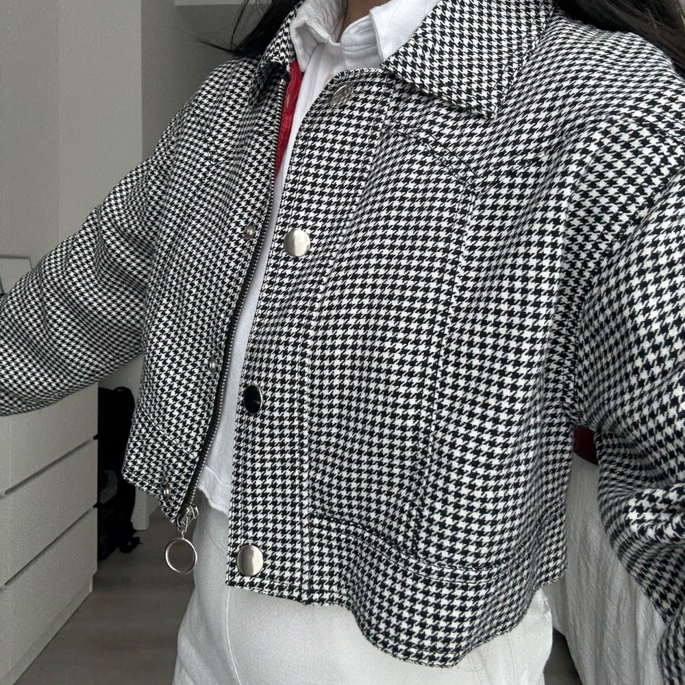 Forever 21 Black and White Houndstooth Bomber Jacket